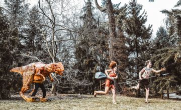 Teatrzyk dla Dzieci: JAK WYTRESOWAĆ DINOŻARŁA