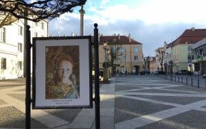 Wystawa fotografii ,,Portret pokoleniowy" autorstwa Kamili Celary  (2)