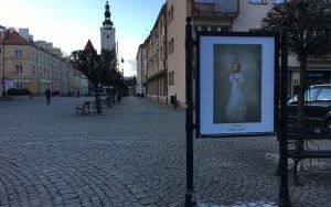 Wystawa fotografii ,,Portret pokoleniowy" autorstwa Kamili Celary  (4)