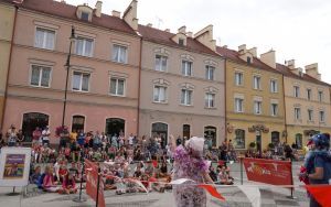 Teatralne Lato z MOKiS-em - teatrzyk dla dzieci ,,Przebój Lata, czyli Skrzydlaty Odlot" (4)