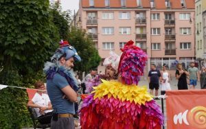 Teatralne Lato z MOKiS-em - teatrzyk dla dzieci ,,Przebój Lata, czyli Skrzydlaty Odlot" (2)