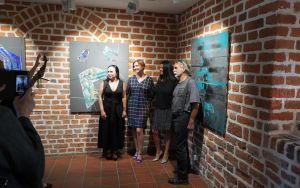 Wernisaż wystawy INNI - Galeria Brama Wrocławska (4)