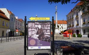 XXIV Dni Europy - ,,Lem Cię zdziwi” - wystawa plenerowa z okazji stulecia urodzin Stanisława Lema (1)