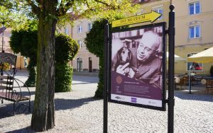 XXIV Dni Europy - ,,Lem Cię zdziwi” - wystawa plenerowa z okazji stulecia urodzin Stanisława Lema (2)