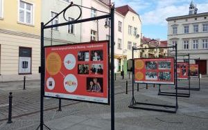 Wystawa plenerowa "Kultura To Ludzie - 75 lat instytucji kultury w Oleśnicy (1946-2021)" (5)
