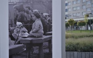 Wystawa plenerowa fotografii Bogdana Kuczmańskiego  ,,Smaki dzieciństwa” - ,,Mleko” i ,,Wrotkarze". (2)