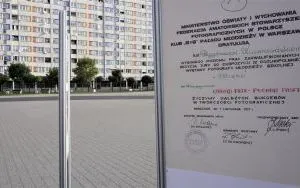 Wystawa plenerowa fotografii Bogdana Kuczmańskiego  ,,Smaki dzieciństwa” - ,,Mleko” i ,,Wrotkarze". (3)