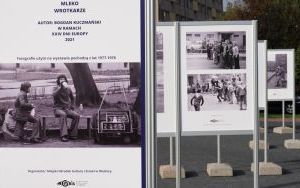 Wystawa plenerowa fotografii Bogdana Kuczmańskiego  ,,Smaki dzieciństwa” - ,,Mleko” i ,,Wrotkarze". (4)
