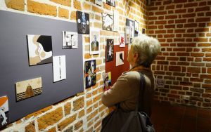 "LAURKI" - wernisaż wystawy prac Małgorzaty Grączewskiej w Galerii Brama Wrocławska (5)
