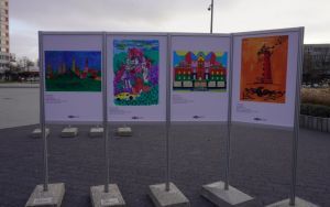 Wystawa plenerowa ,,OLEŚNICA W STYLU POP-ART" (1)