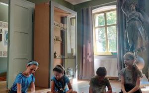 "Zabawki z dawnych lat" - warsztaty w ODSzH (edycja sierpniowa) (1)