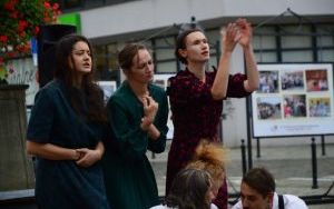 Spektakl "Echa pamięci" Teatru MIGRO (4)