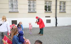 Spektakl "Podróże dookoła świata" Teatru Łata (2)