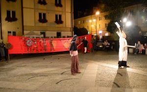 Spektakl "Zapomniana historia" Teatru Ewolucji Cienia (4)