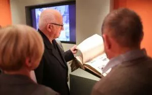 Wystawa "70 lat oleśnickich instytucji kultury" (2)