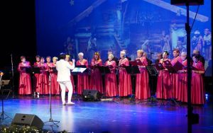 Koncert kolęd ŚPIEWAJMY I GRAJMY MU - Chór CANORUS Oleśnickiego Uniwersytetu III Wieku (3)
