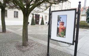 Wystawa plenerowa fotografii Renaty i Pawła Ołowni z cyklu "Oblicza Miasta" (5)