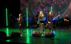 Koncert z cyklu "Oleśniczanie dla oleśniczan" z okazji 768. Urodzin Oleśnicy - Oliwia Jaroszewicz i przyjaciele (6)