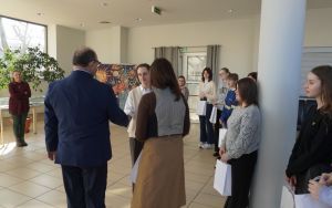 "dwójkART czyli o sztuce u Twardowskiego" - wystawa prac uczniów II LO w Oleśnicy (2)