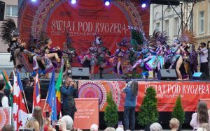 Świat pod Kyczerą - XXVI MIĘDZYNARODOWY FESTIWAL FOLKLORYSTYCZNY
