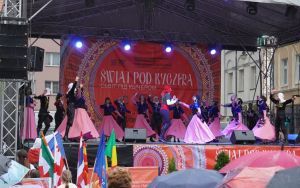 Świat pod Kyczerą - XXVI MIĘDZYNARODOWY FESTIWAL FOLKLORYSTYCZNY (1)