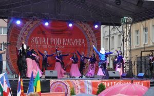 Świat pod Kyczerą - XXVI MIĘDZYNARODOWY FESTIWAL FOLKLORYSTYCZNY (2)