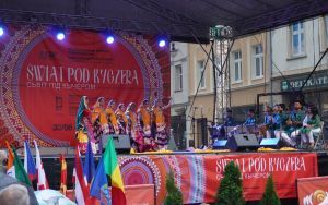 Świat pod Kyczerą - XXVI MIĘDZYNARODOWY FESTIWAL FOLKLORYSTYCZNY (3)