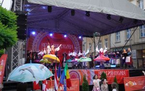 Świat pod Kyczerą - XXVI MIĘDZYNARODOWY FESTIWAL FOLKLORYSTYCZNY (1)