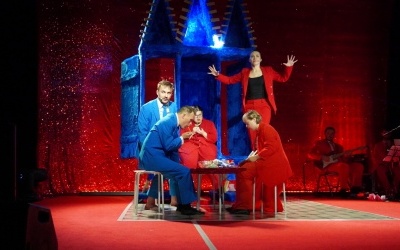 Spektakl Teatru Odnalezionego - "DEBIL/i_stu_las" (5)