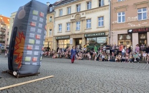 XXVI Dni Europy - spektakl plenerowy „Dobrze, Lepiej, Katastrofa” - Teatr Ewolucji Cienia (3)
