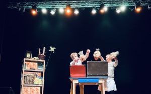 Jasełka lalkowe w wykonaniu Teatru Lalka w Trasie „Poszli - znaleźli, czyli Radość Wielka” (7)