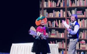 Spektakl dla dzieci "Pchła Szachrajka" w wykonaniu Teatru Żelaznego (2)