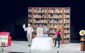 Spektakl dla dzieci "Pchła Szachrajka" w wykonaniu Teatru Żelaznego (4)