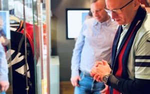 Wernisaż wystawy "Koszulki piłkarskie" z kolekcji Łukasza Bieniasza (5)