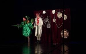 Teatrzyk dla dzieci ,,Maszyna czasu" (4)