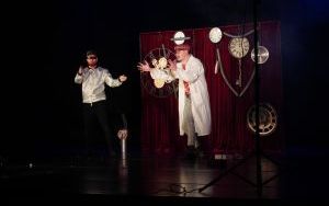 Teatrzyk dla dzieci ,,Maszyna czasu" (3)
