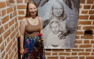 Wernisaż wystawy "Życie jako niewyjaśnialna zagadka" w Galerii Brama Wrocławska (4)