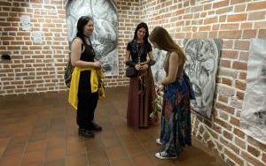 Wernisaż wystawy "Życie jako niewyjaśnialna zagadka" w Galerii Brama Wrocławska (6)