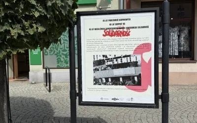 Wystawa plenerowa "45 lat Porozumień Sierpniowych" (7)