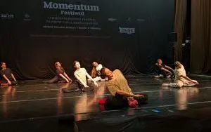Monumentum (1)