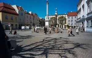 Monumentum (2)