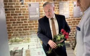 Wernisaż wystawy &bdquo;Historia Dentystyki w pigułce&rdquo; (17)