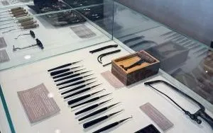Wernisaż wystawy &bdquo;Historia Dentystyki w pigułce&rdquo; (2)